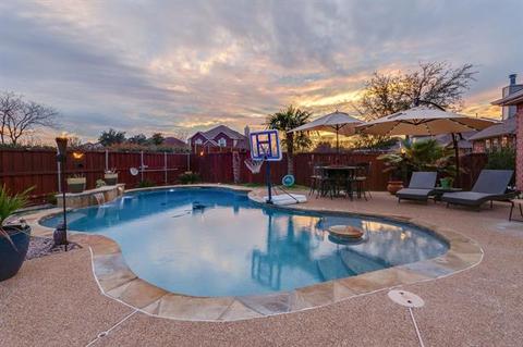 8002 Freeman Dr, Rowlett, TX 75089 photo 4