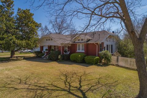 1613 Bonham St, Commerce, TX 75428 photo 3