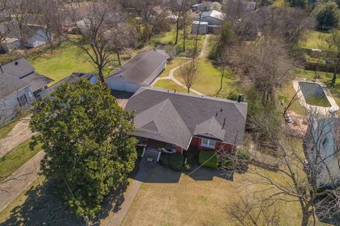 1613 Bonham St, Commerce, TX 75428 photo 4