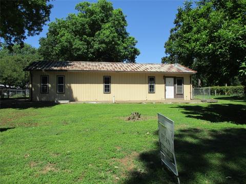 1213 Aloha Rd, Tool, TX 75143 photo 1