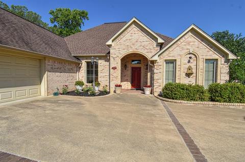 2325 Firestone Cir Tyler Tx 75703 31 Photos Mls 14341199 Movoto