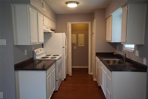 5805 Lake Hubbard Pkwy #203, Garland, TX 75043