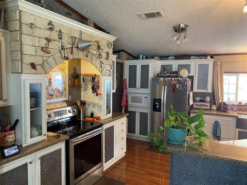 705 Oak Creek Dr, Bangs, TX 76823 photo 7