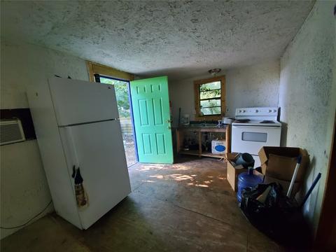 300 2nd St, Point, TX 75472 photo 3