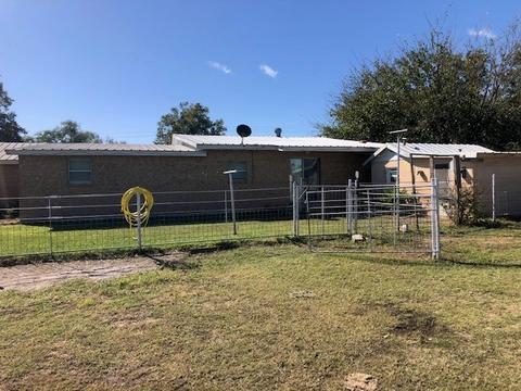 610 E Main, Gustine, TX 76455 photo 4