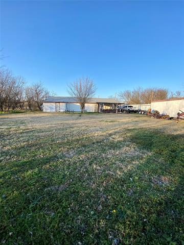 621 W Hackley St, Perrin, TX 76486 photo 3
