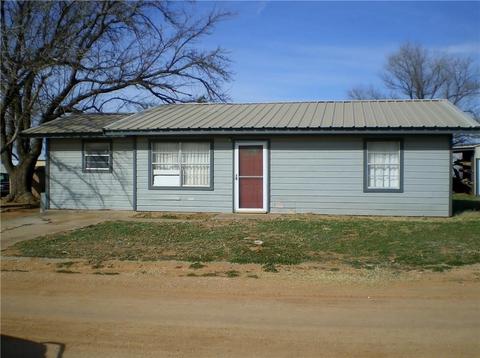 111 E 3rd St, Rotan, TX 79546 photo 1