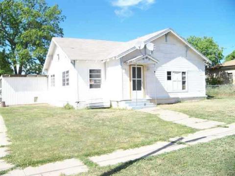 601 E 6th St, Coleman, TX 76834 photo 1