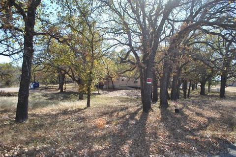 240 Circle Dr, Comanche, TX 76442 photo 5