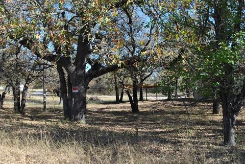 240 Circle Dr, Comanche, TX 76442 photo 1