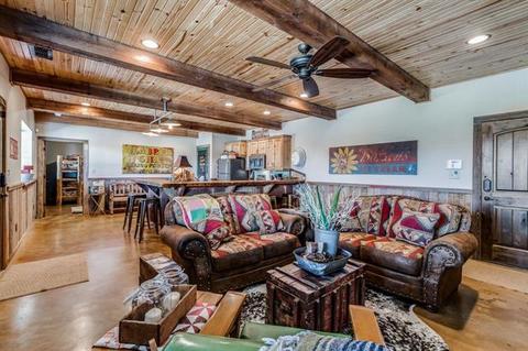 1016 Hells Gate Loop, Strawn, TX 76475 photo 9