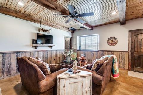 1016 Hells Gate Loop, Strawn, TX 76475 photo 11