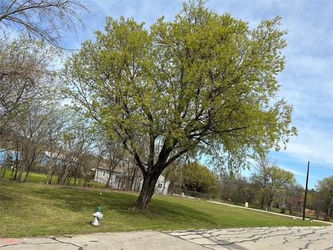114 Denton St E, Argyle, TX 76226 photo 5