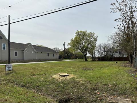 114 Denton St E, Argyle, TX 76226 photo 3