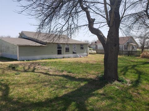 208 E Leslie, Bailey, TX 75413 photo 2