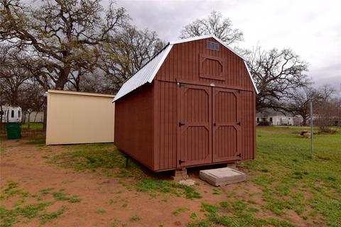 204 May St, Bangs, TX 76823 photo 5