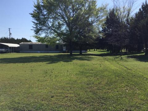 460 Meadowview Ln, Point, TX 75472 photo 2