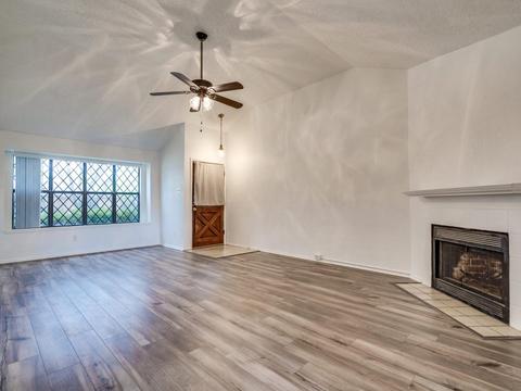 2919 Post Oak Dr, Euless, TX 76039 photo 7