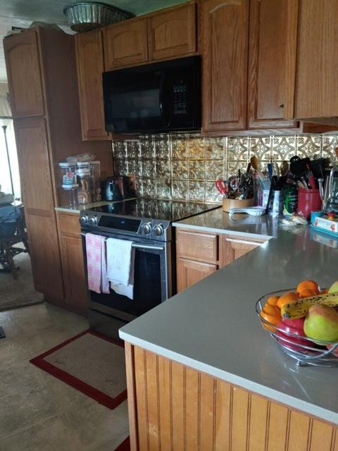108 Crest Dr, Tye, TX 79563 photo 7