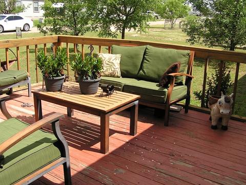 108 Crest Dr, Tye, TX 79563 photo 3