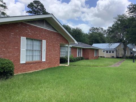 612 E Palmetto Ave, Plain Dealing, LA 71064 photo 2