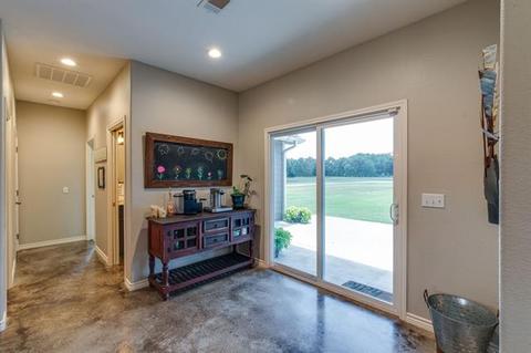 108 Wren, Ector, TX 75439 photo 17