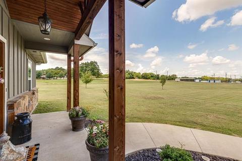 108 Wren, Ector, TX 75439 photo 5