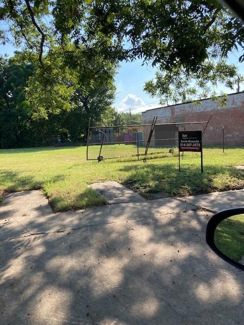 805 S Beacon St, Dallas, TX 75223