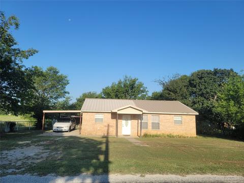 606 S Hubbard St, Alvord, TX 76225