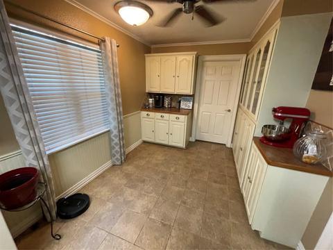 1303 Westover Dr, Anson, TX 79501 photo 8