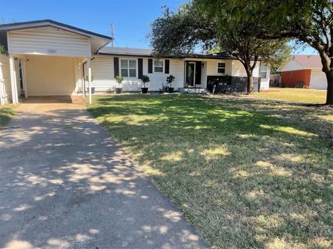 1303 Westover Dr, Anson, TX 79501 photo 2