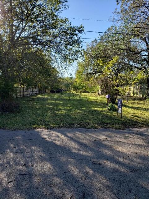 1226 E James St, Cleburne, TX 76031