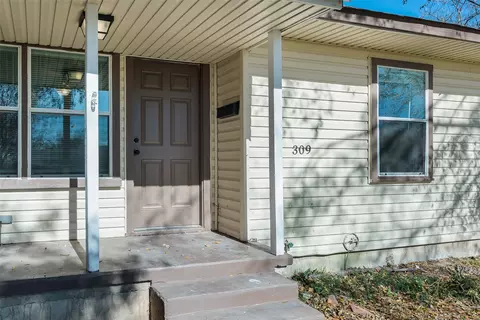309 Boyd Loop, Bonham, TX 75418 photo 2