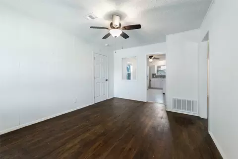 309 Boyd Loop, Bonham, TX 75418 photo 3