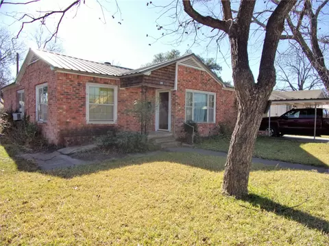 206 E Dry St, San Saba, TX 76877 photo 1