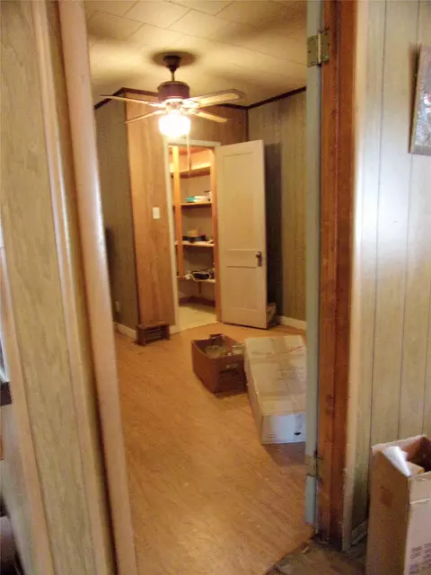 206 E Dry St, San Saba, TX 76877 photo 3