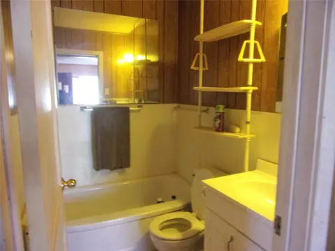 206 E Dry St, San Saba, TX 76877 photo 10
