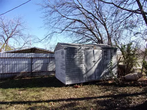 206 E Dry St, San Saba, TX 76877 photo 18