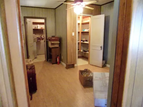 206 E Dry St, San Saba, TX 76877 photo 4