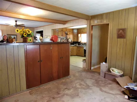 206 E Dry St, San Saba, TX 76877 photo 8