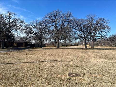 129 Norwood Dr, Hurst, TX 76053