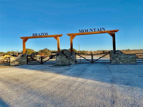 150 Edge Cliff Court, Mineral Wells, TX 76067