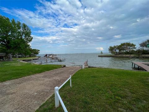 2001 Lakeview Rd, Tool, TX 75143 photo 2