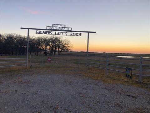 5450 Payne St, Corsicana, TX 75110
