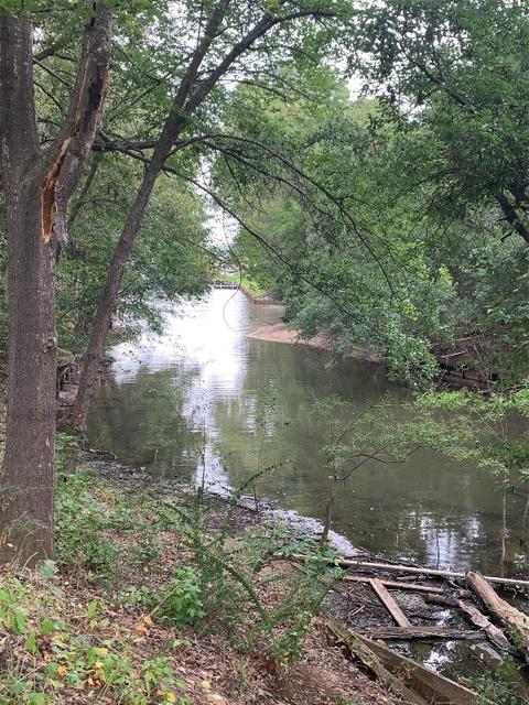 101 Cresent Dr, Mabank, TX 75156