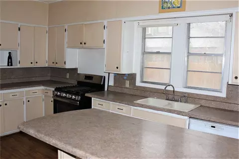1507 E Texas Ave, Mart, TX 76664 photo 5