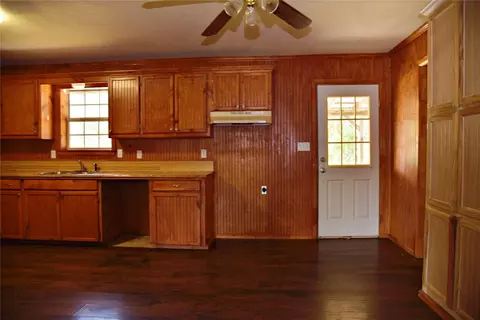 236 Circle Dr, Point, TX 75472 photo 5