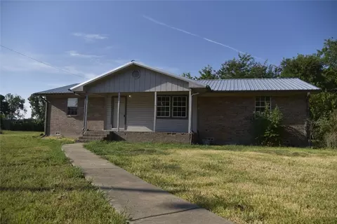 236 Circle Dr, Point, TX 75472