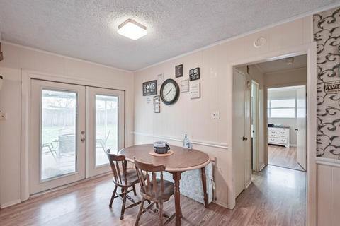 702 NE 5th St, Hubbard, TX 76648 photo 7