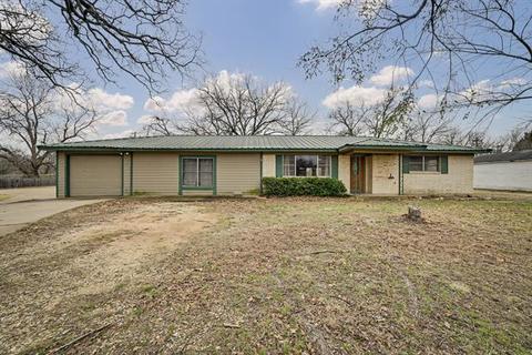702 NE 5th St, Hubbard, TX 76648 photo 1